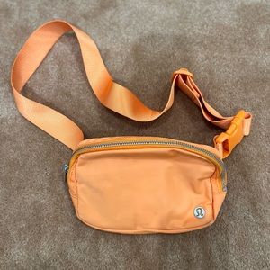 Like New Lululemon Everywhere Belt Bag bright orange 🍊